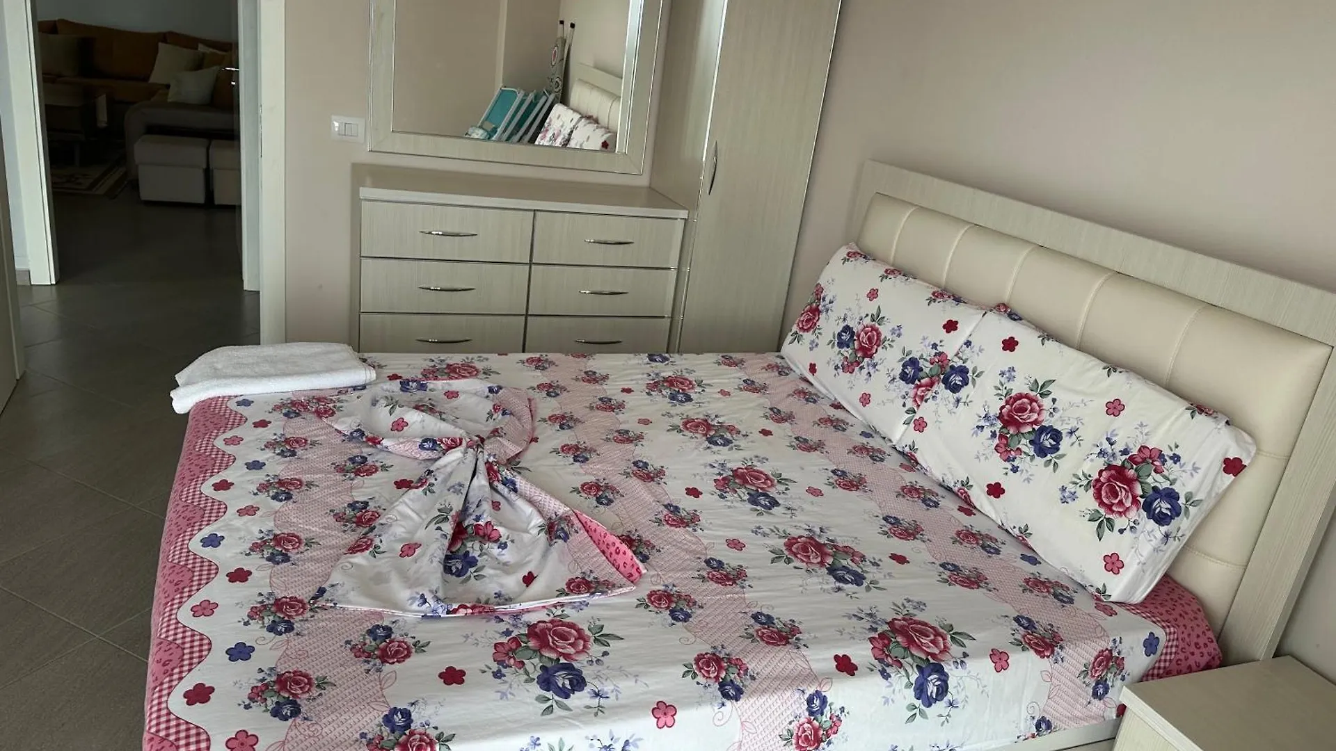 Apartments Shengjin Paulo Homestay